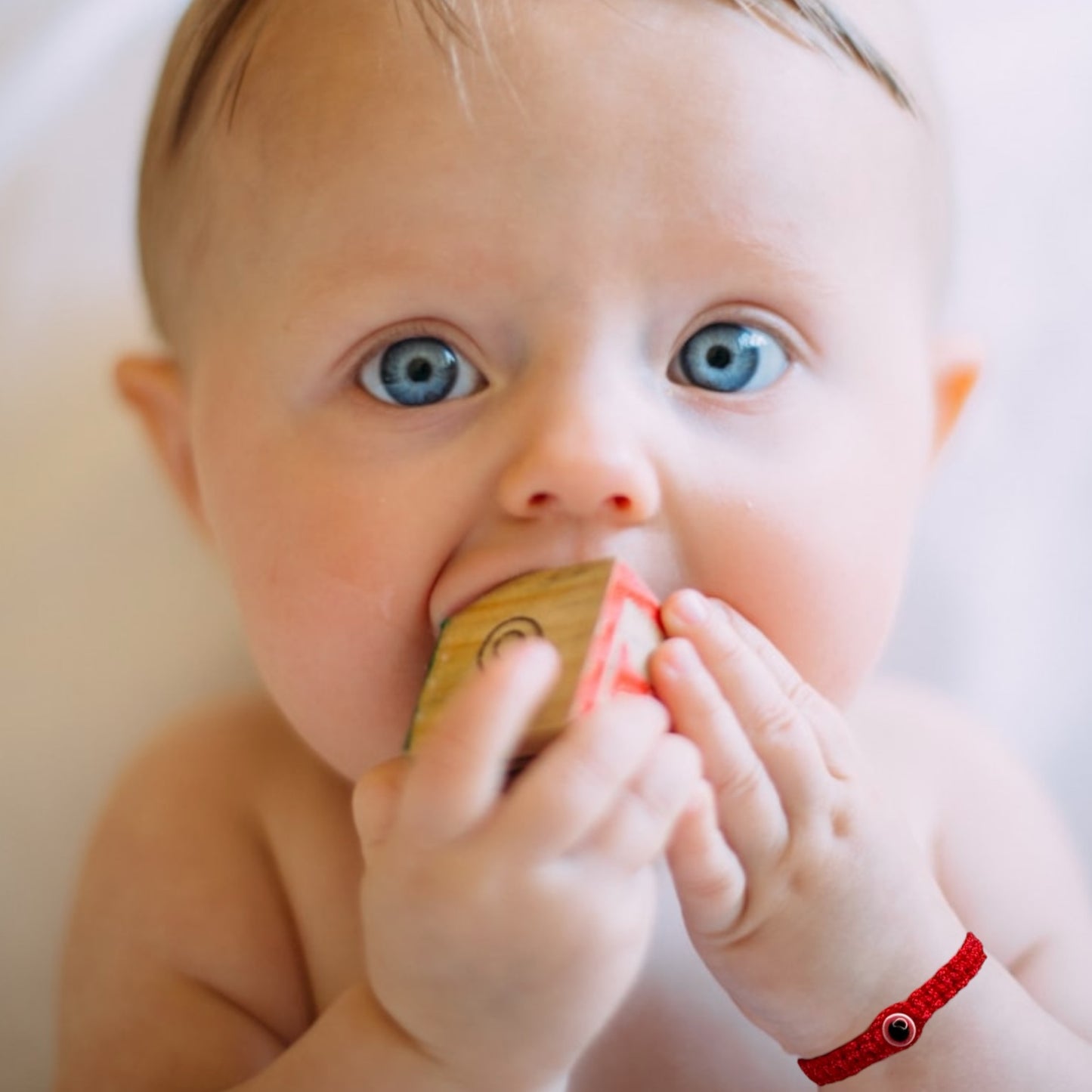 Red Baby Bracelet for the Evil Eye | Liamlove
